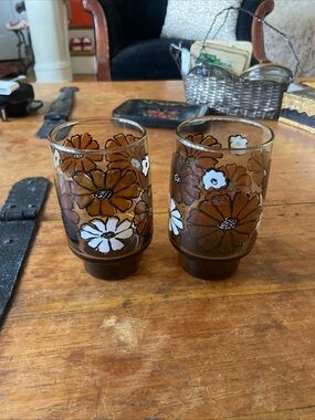2 Vintage Libbey Camillia Flowers Drinking Glasses